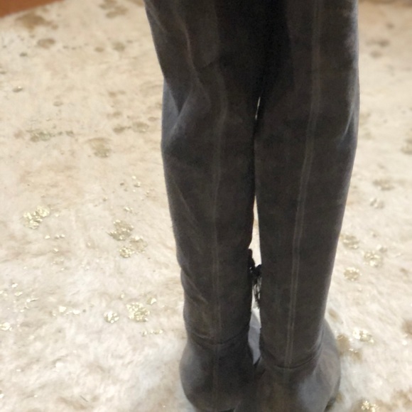 Miu Miu over the knee grey/taupe boots. - Picture 2 of 6